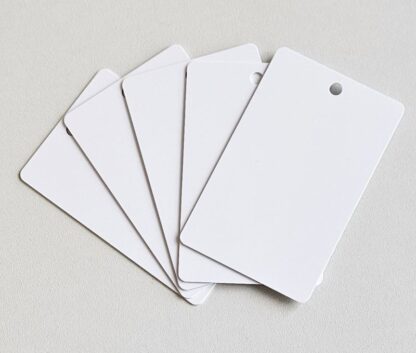 Carte plastique avec trou rond <br>0,76 mm, blanches